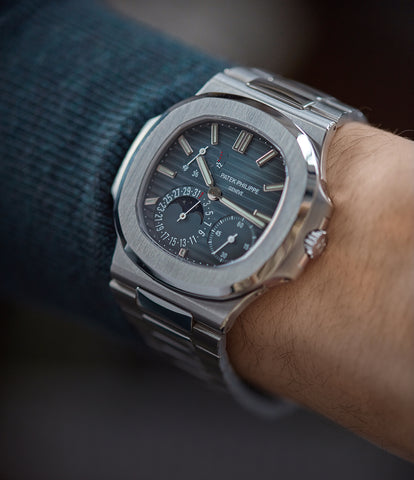 Patek Philippe Nautilus Moonphase 5712 | Buy pre-owned Patek Philippe ...