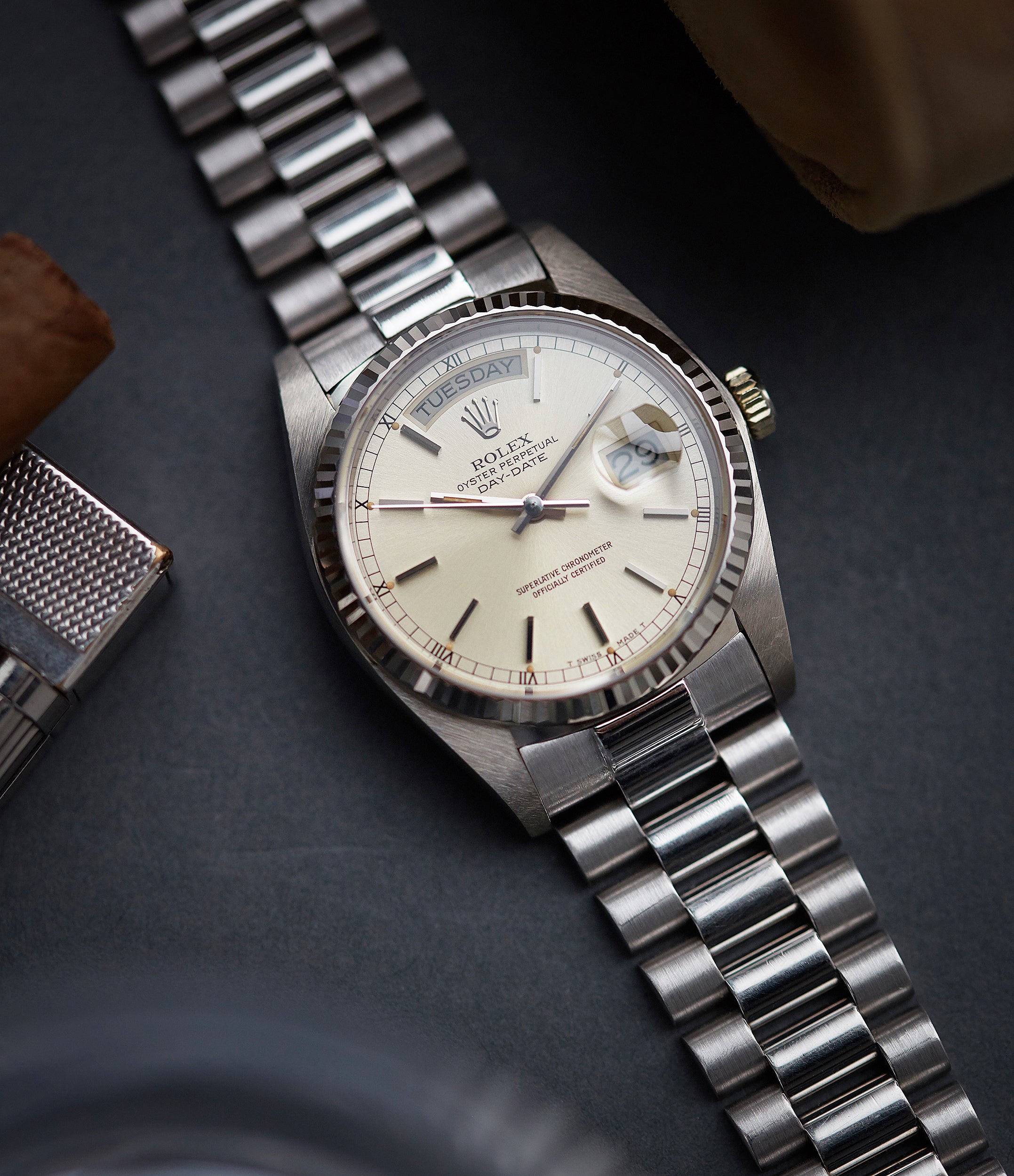 oyster perpetual day date superlative chronometer officially certified