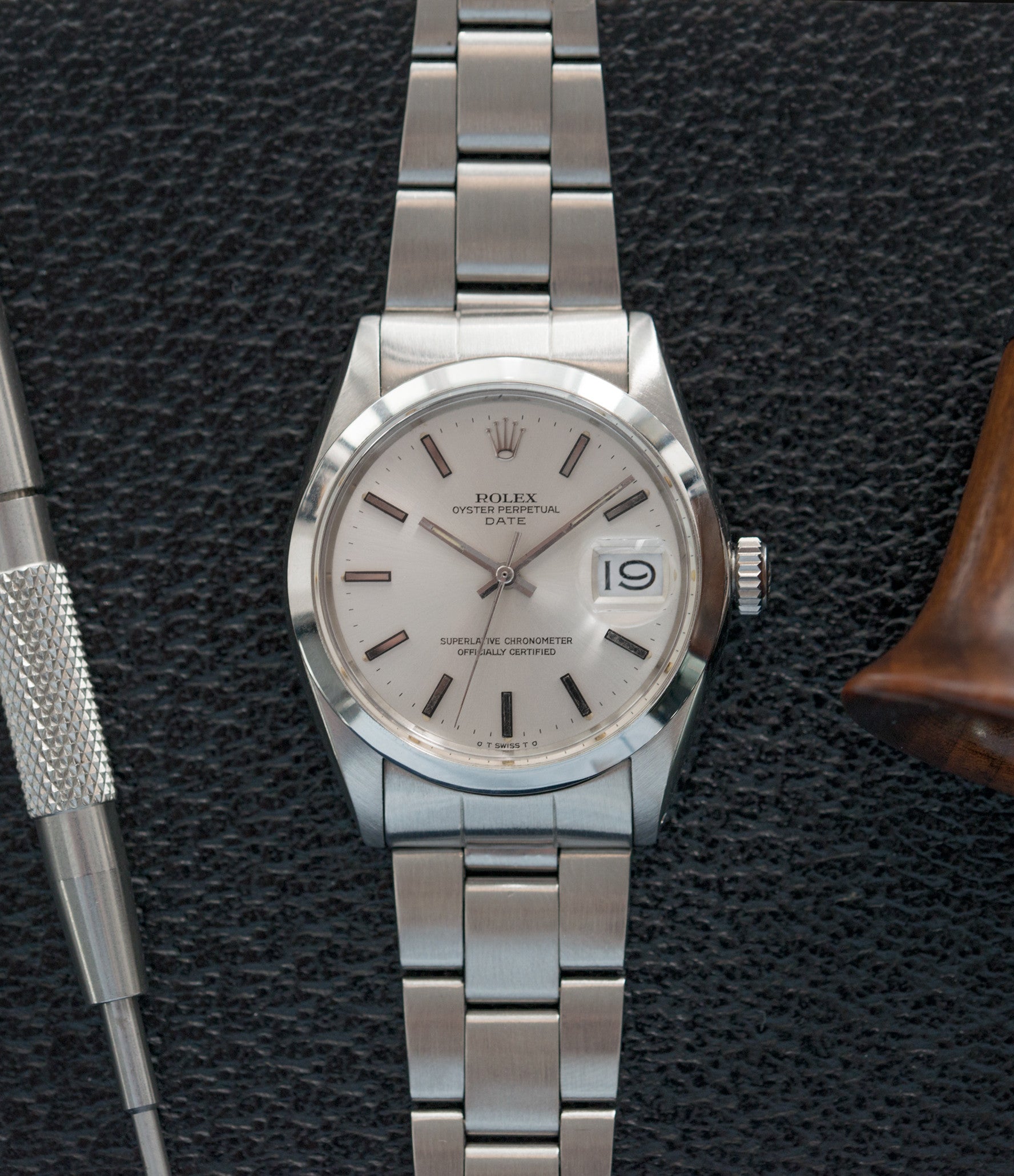 how to change the date on rolex oyster perpetual