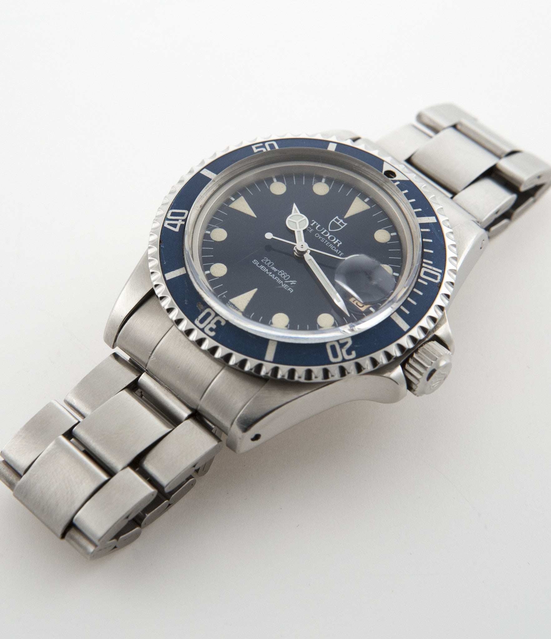 pre owned tudor submariner