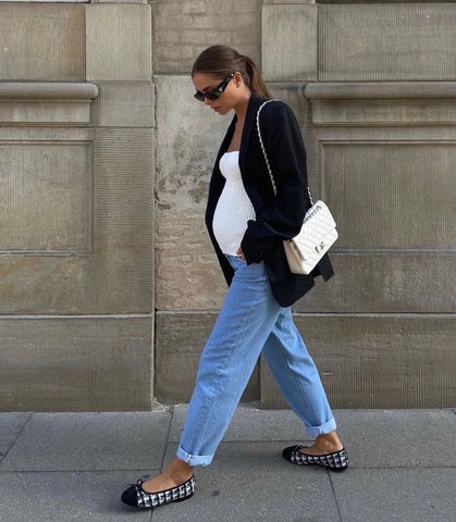 Un Guide de Mode pour les Futures Mamans