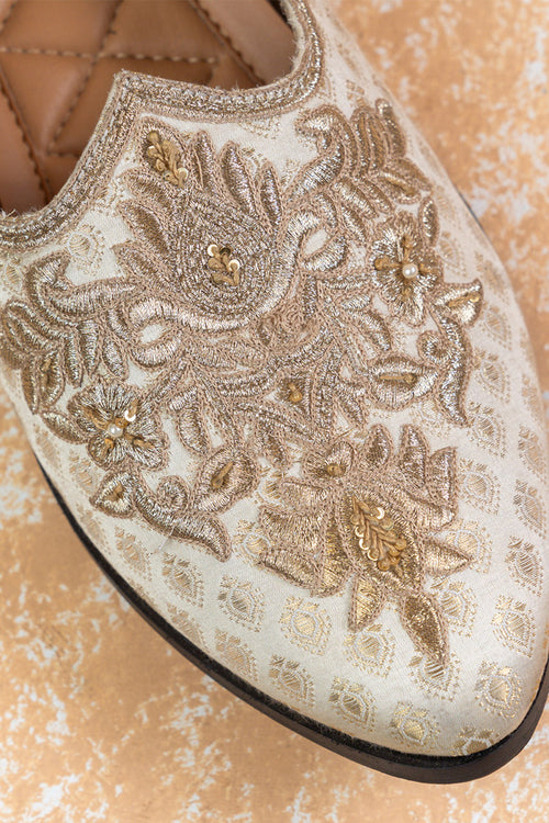 Punjabi Jutti for Men Mojari Sherwani Shoes Jooti Wedding Shoes Groom  Loafers Slipon jalsa, Cream Gold, 6 : Amazon.in: Shoes & Handbags