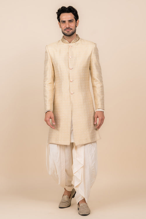 35 New Engagement Dresses For Men In India 2023 | Engagement dress for  groom, Couple wedding dress, Engagement dress for bride
