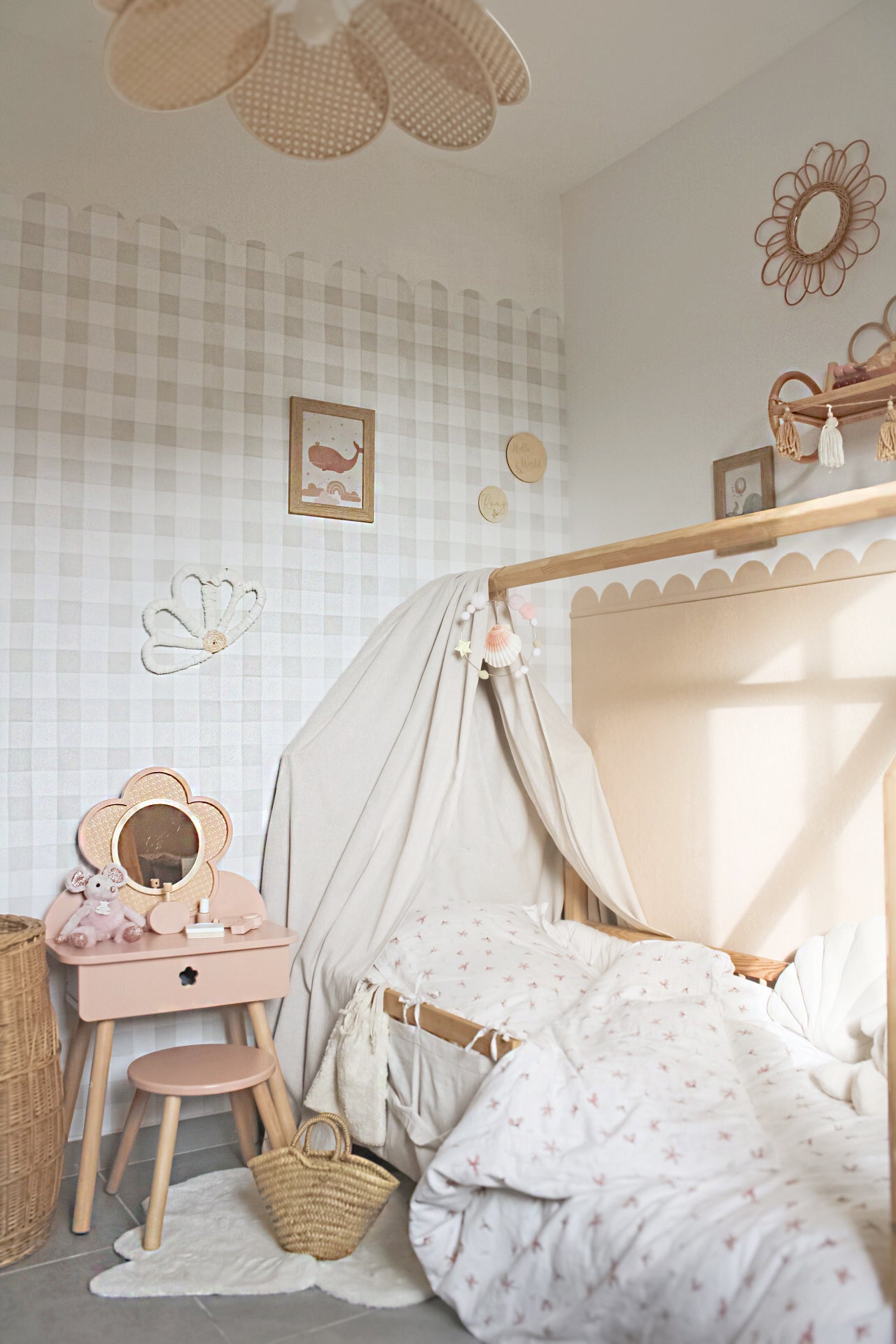 chambre-d-enfant-papier peint-imprimé-carreaux-vichy-gris