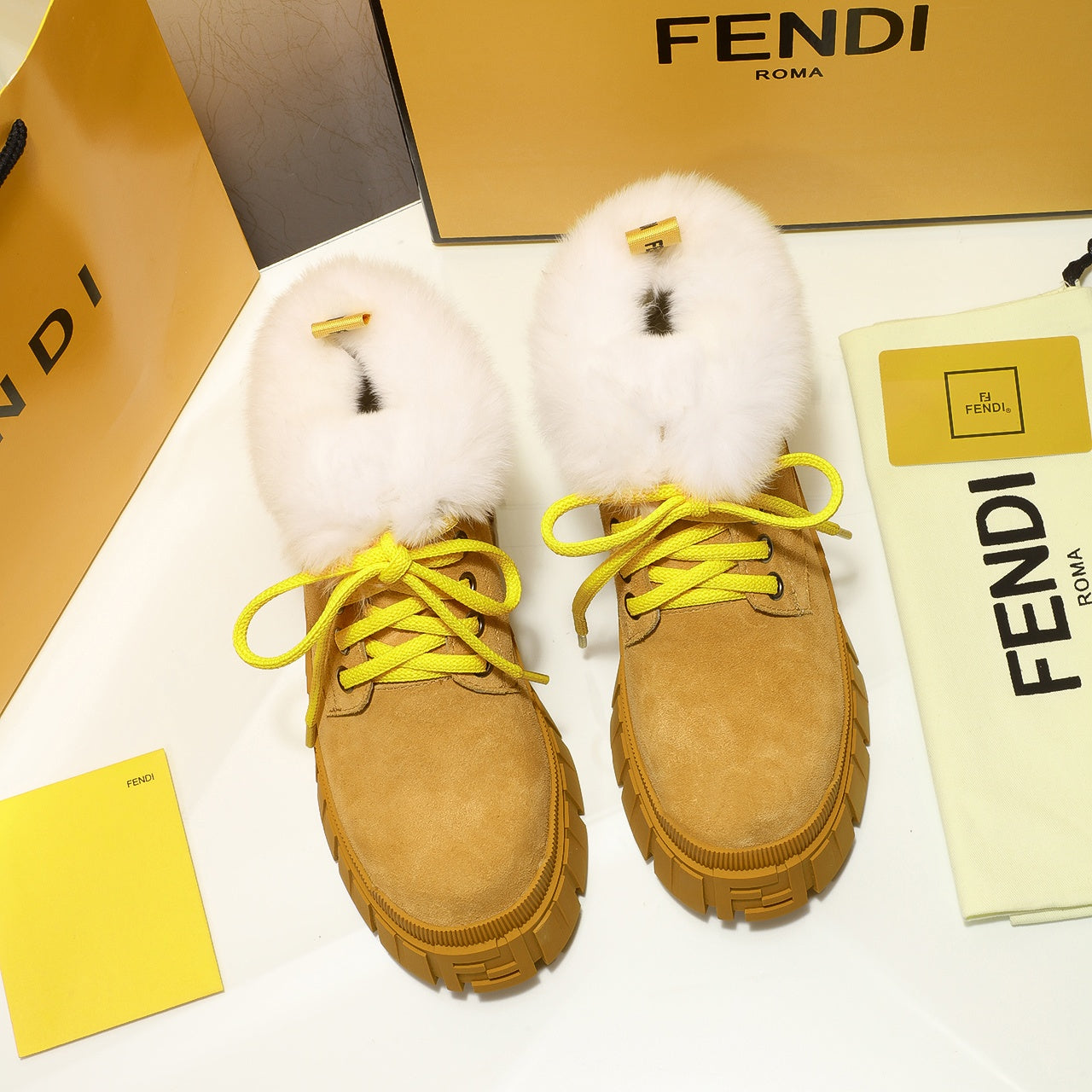 Fendi Trending Women Casual Sneaker Shoes 70