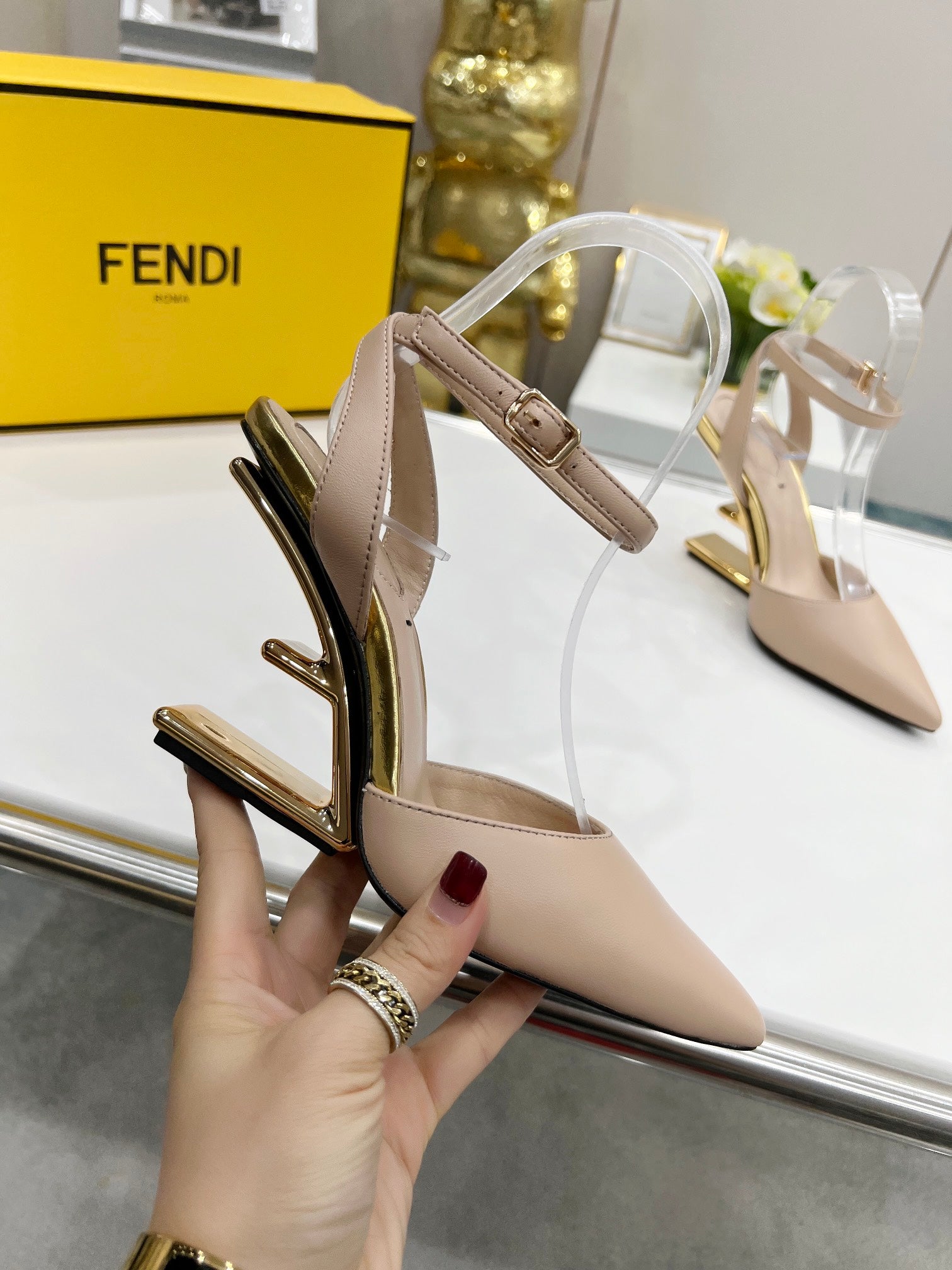 Fendi Fashion Women Casual Sandals Shoes 04