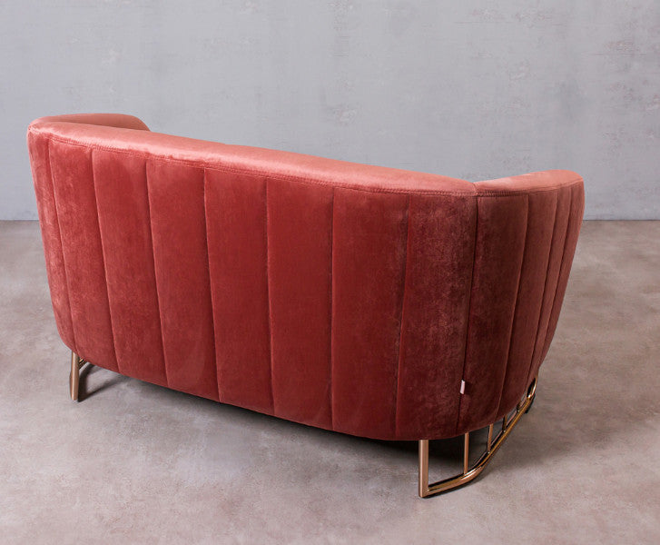 różowa sofa retro 02