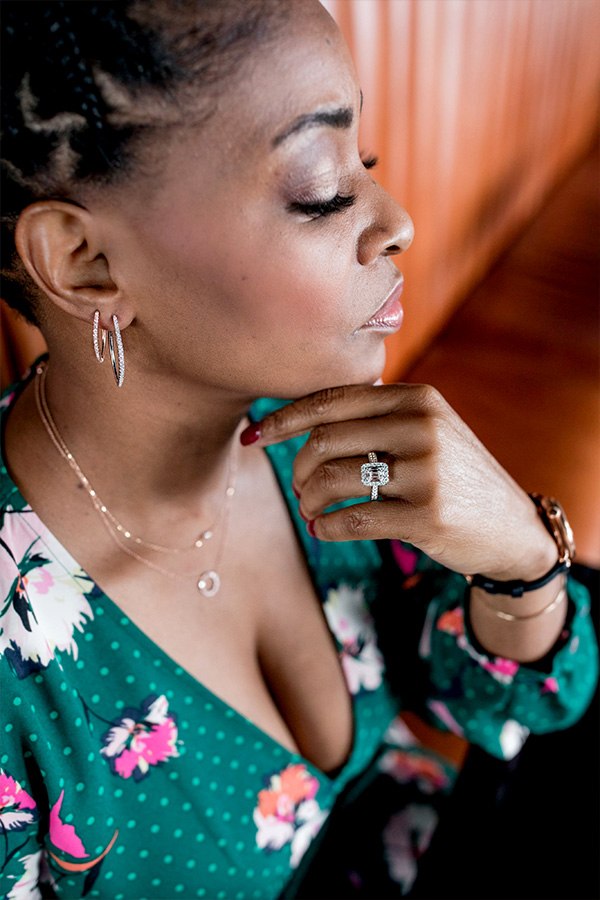 Profile photo of Monica wearing her complete jewelry look