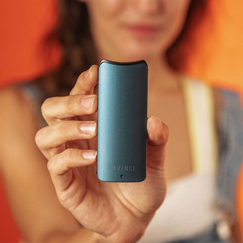 DaVinci ARTIQ Review: A Comprehensive Look at This 510 Thread Battery - Find it at Vivant Online Vaporizer Shop!