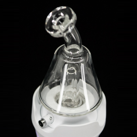 Boost EVO Vaporizer: Find your perfect dabbing solution at Vivant online store.