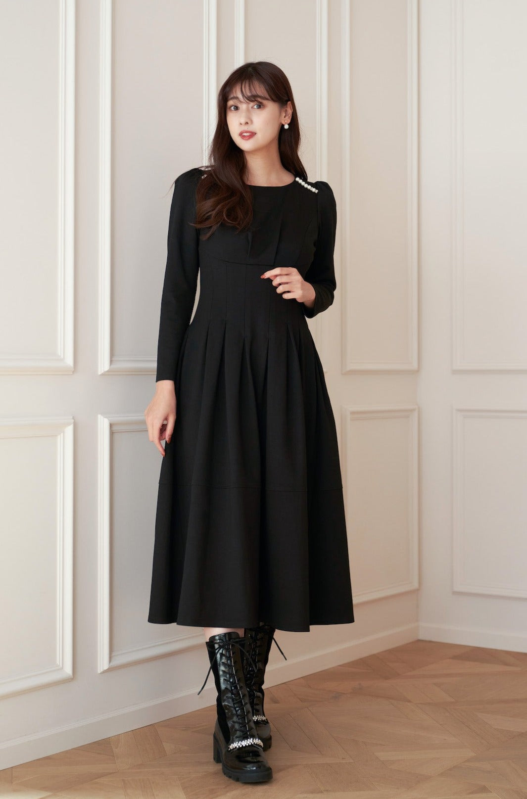 8,310円Marylebone Midi Dress