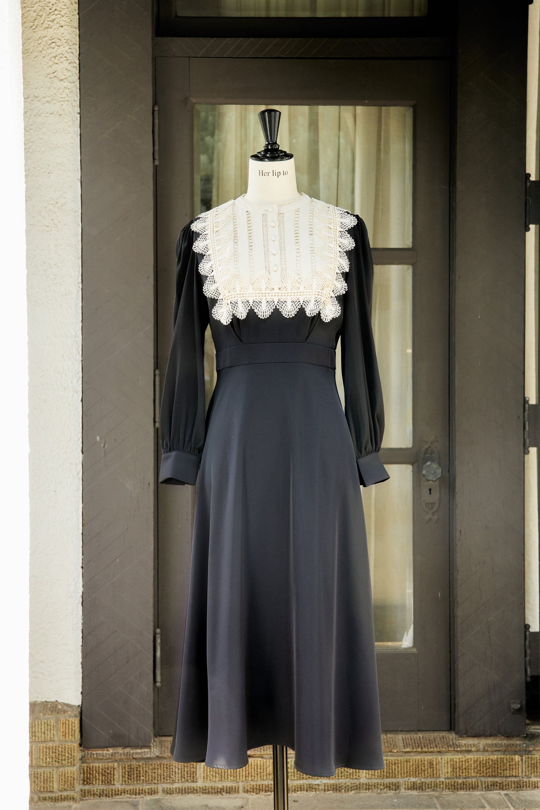 お急ぎの方はご遠慮くださいmmHerlipto Le Grand Midi Dress