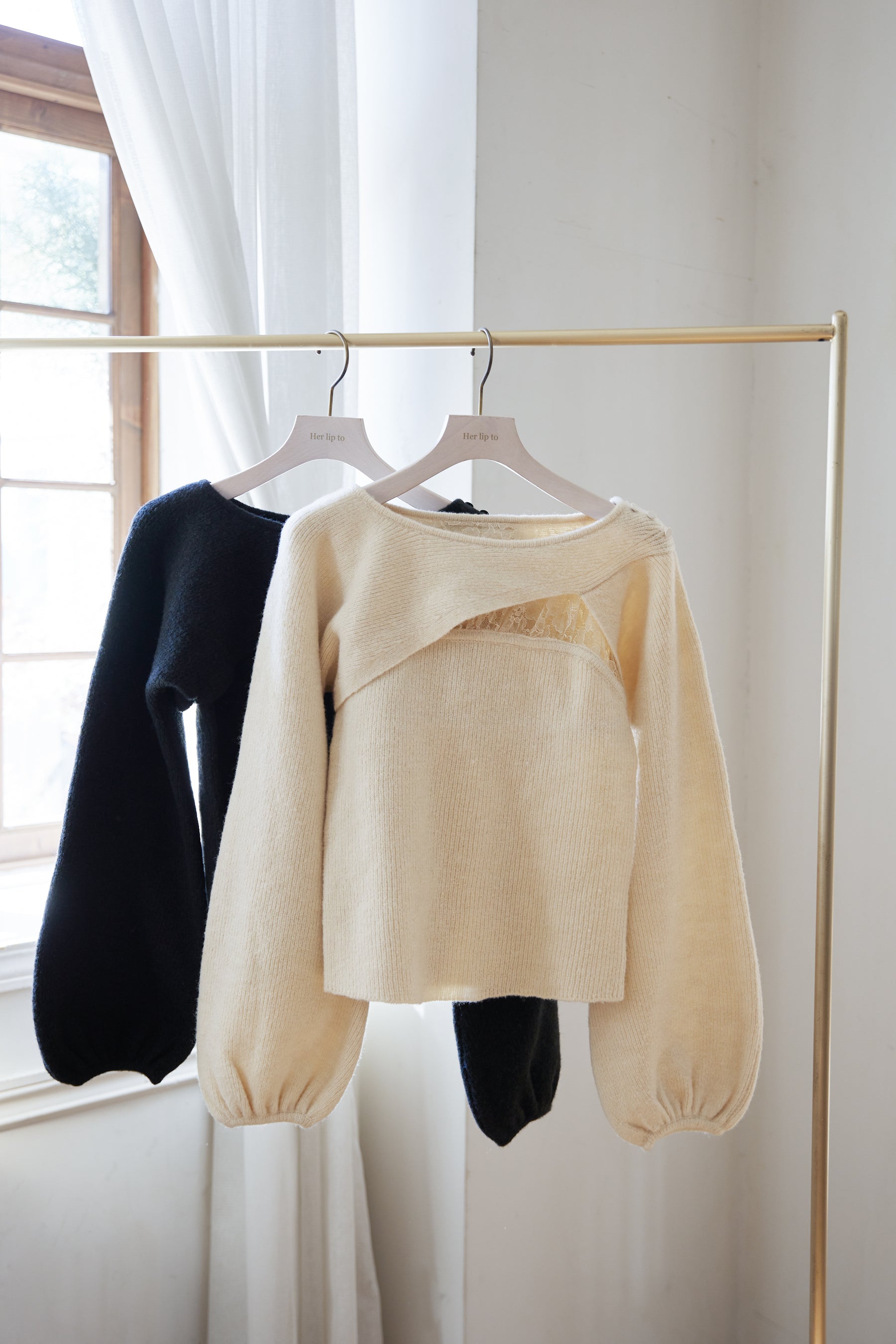 Herlipto Lace Cut-Out Ribbed Pullover - ニット/セーター