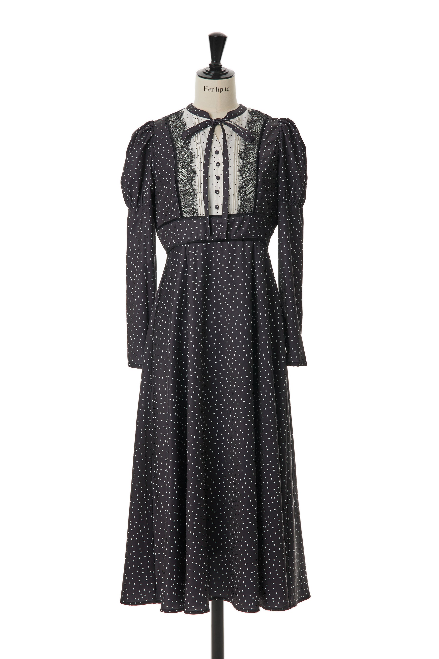 通常便なら送料無料 Herlipto Orangerie Dot Long Dress