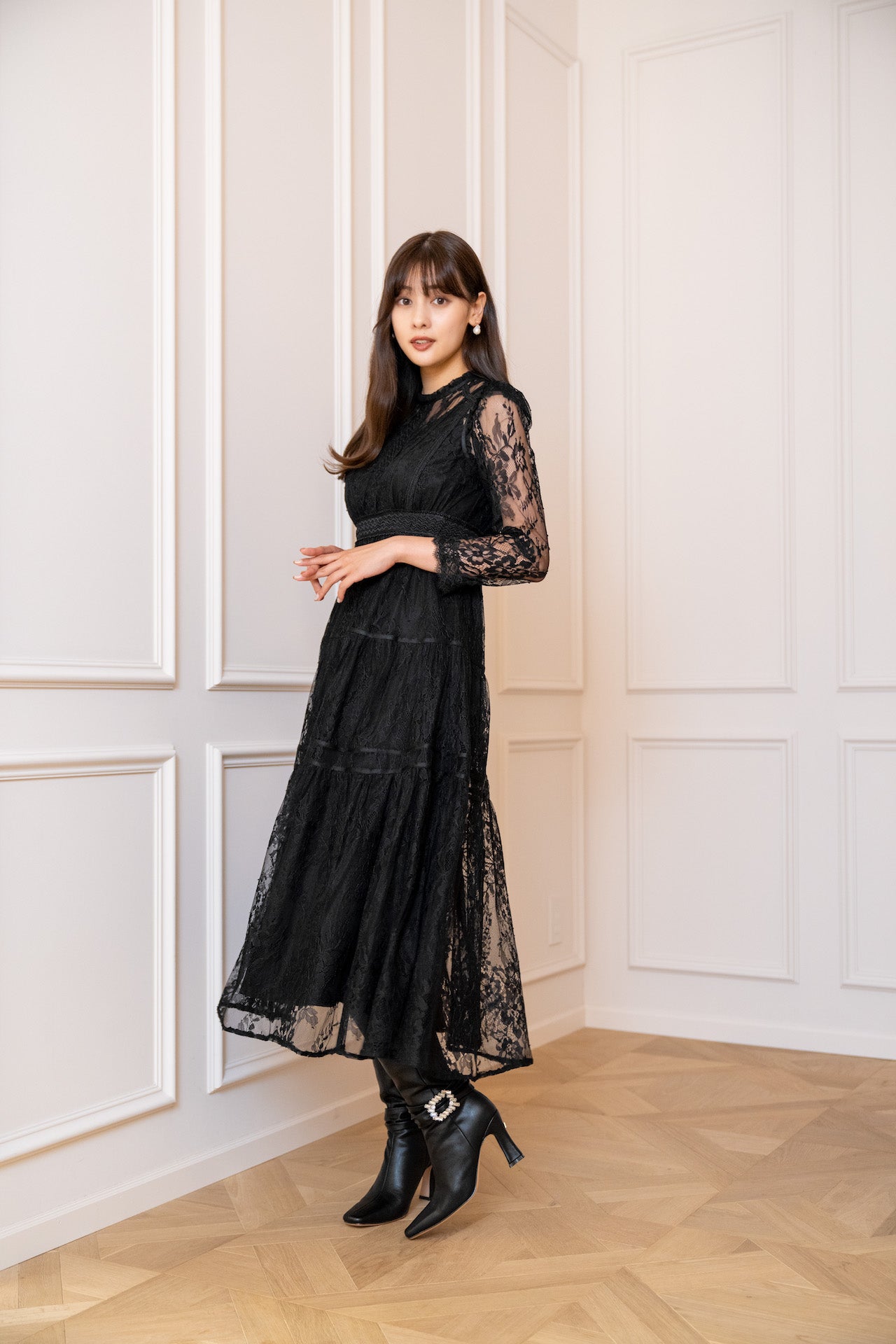 chii古着ワンピースはこちら【タグ✨】ハーリップトゥ Jupiter Lace-Trimming Dress