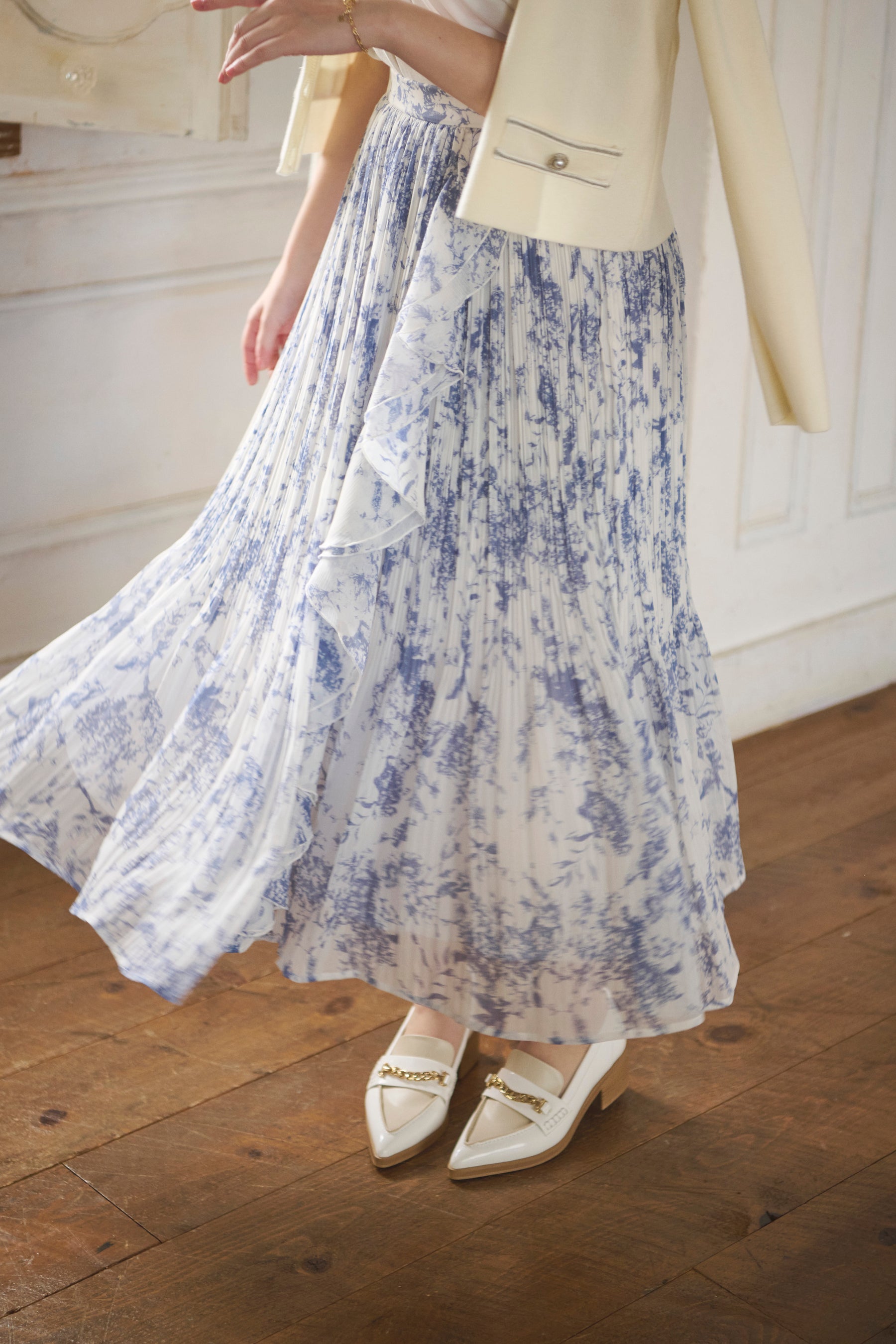 Pleated Chiffon Long Skirt