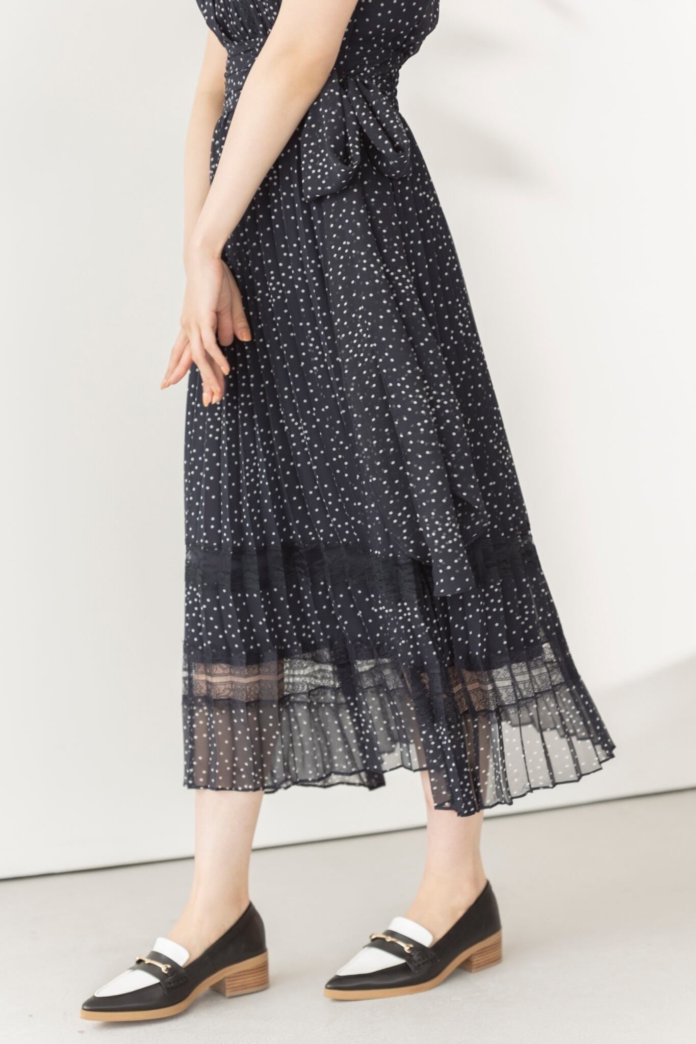 Polka Dot Side Bow Pleated Dress - ロングワンピース/マキシワンピース