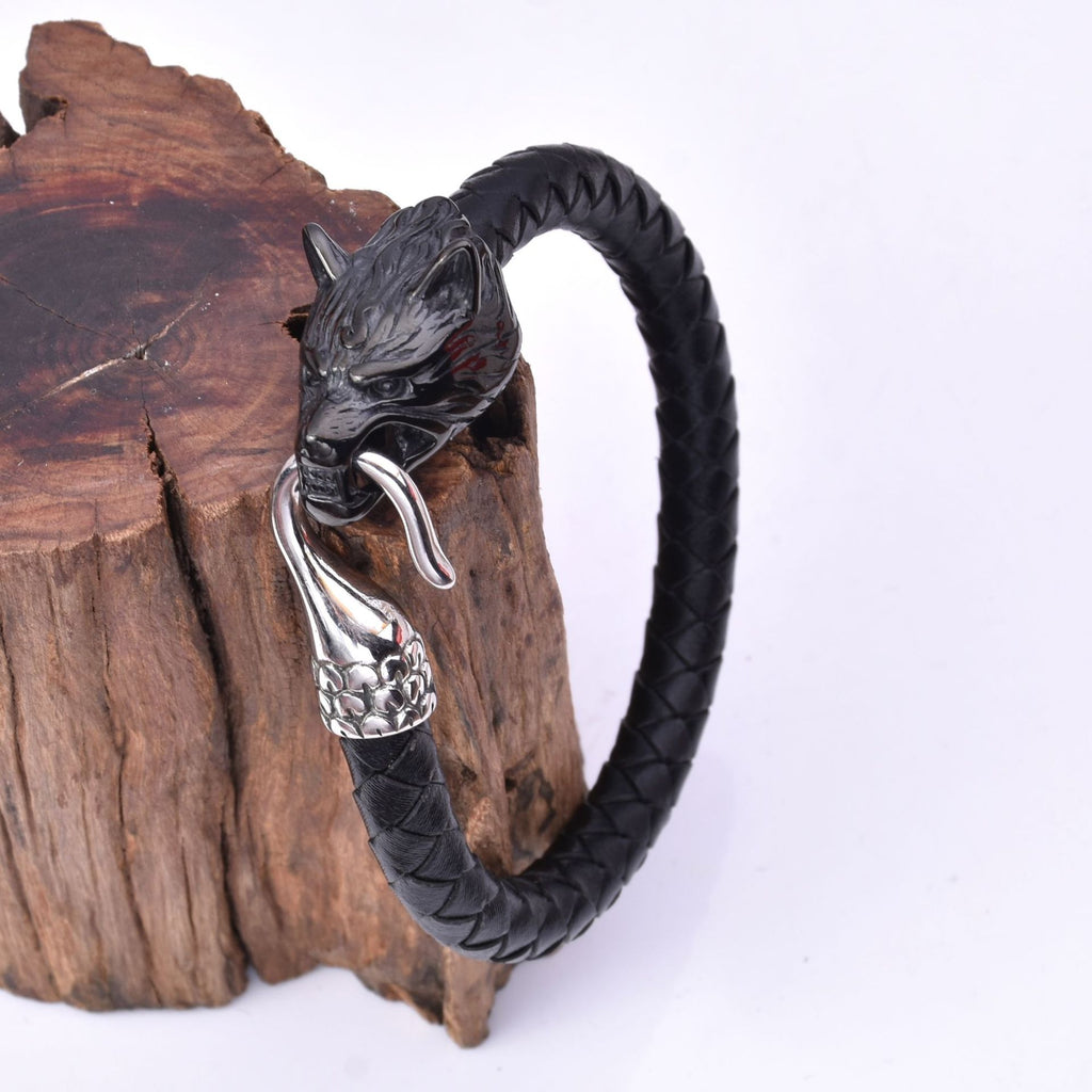 Norse Wolf Hook Bracelet – Norsekers
