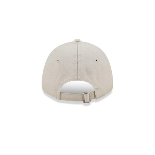 Village Hats - The classic 9FORTY New York Yankees in white from