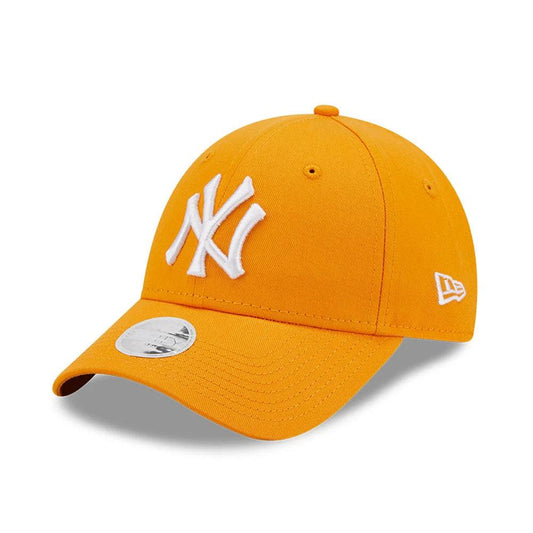 New Era 940Cs Satin New York Yankees Beige Cap