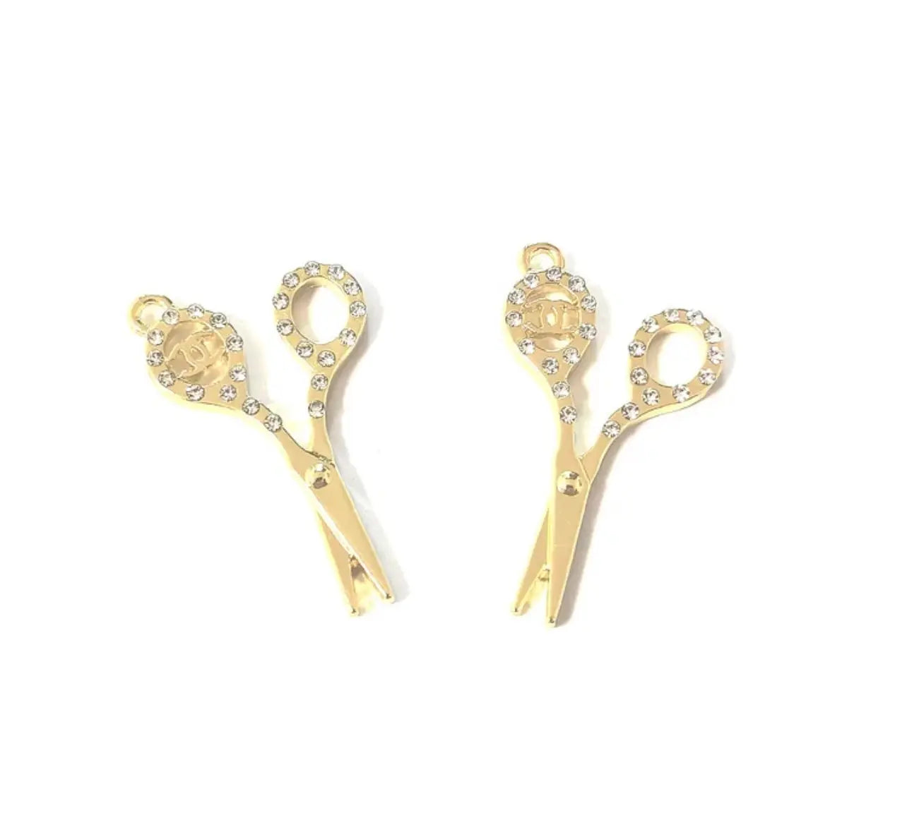 π Gold CC-Inspired Scissors Charm β Luxury Style for Your Favorite Accessories β¨βοΈ