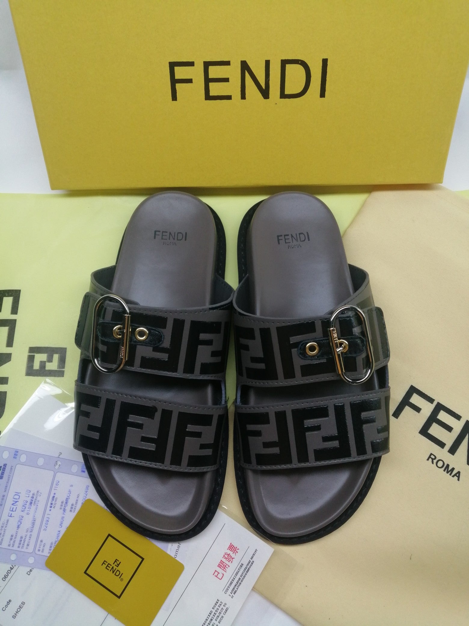 FENDI 2022 Popular Summer Women's Flats Men Slipper Sandals 