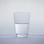 Fit mit Grit Optimismus Wasserglas halbvoll