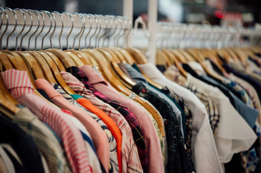 Ropa vintage al por mayor - Venta en kilos de ropa usada de alta calidad –  WholesaleSpain