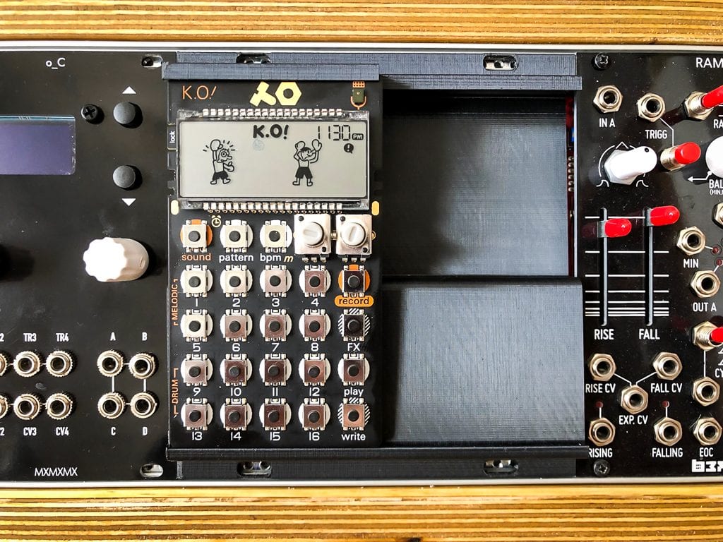 Eurorack holder for two TE operators