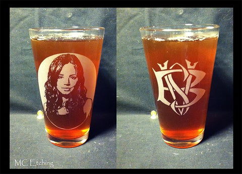 Portrait of Faith from buffy the vampire slayer etched onto a pint glass