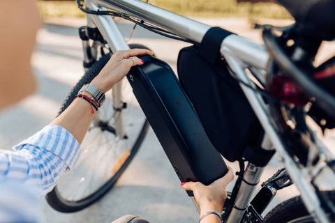 COMMENT PROTÉGER ET ENTRETENIR SA BATTERIE DE TRICYCLE ADULTE