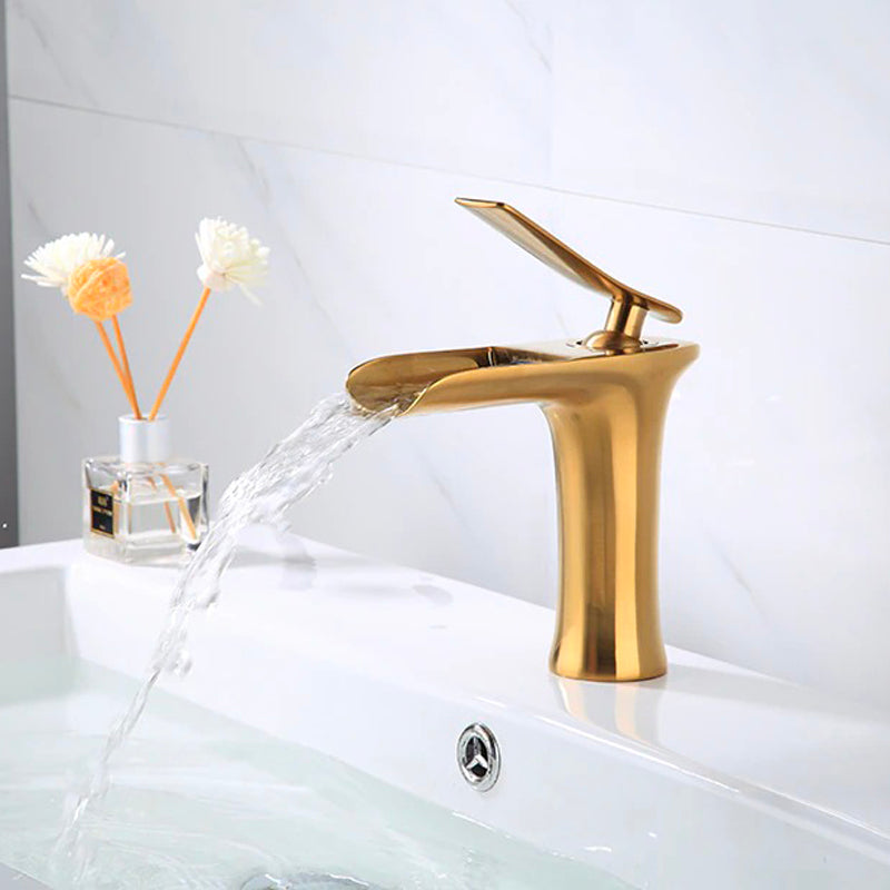 Robinet mitigeur lavabo cascade doré ROMEO – Le Mitigeur