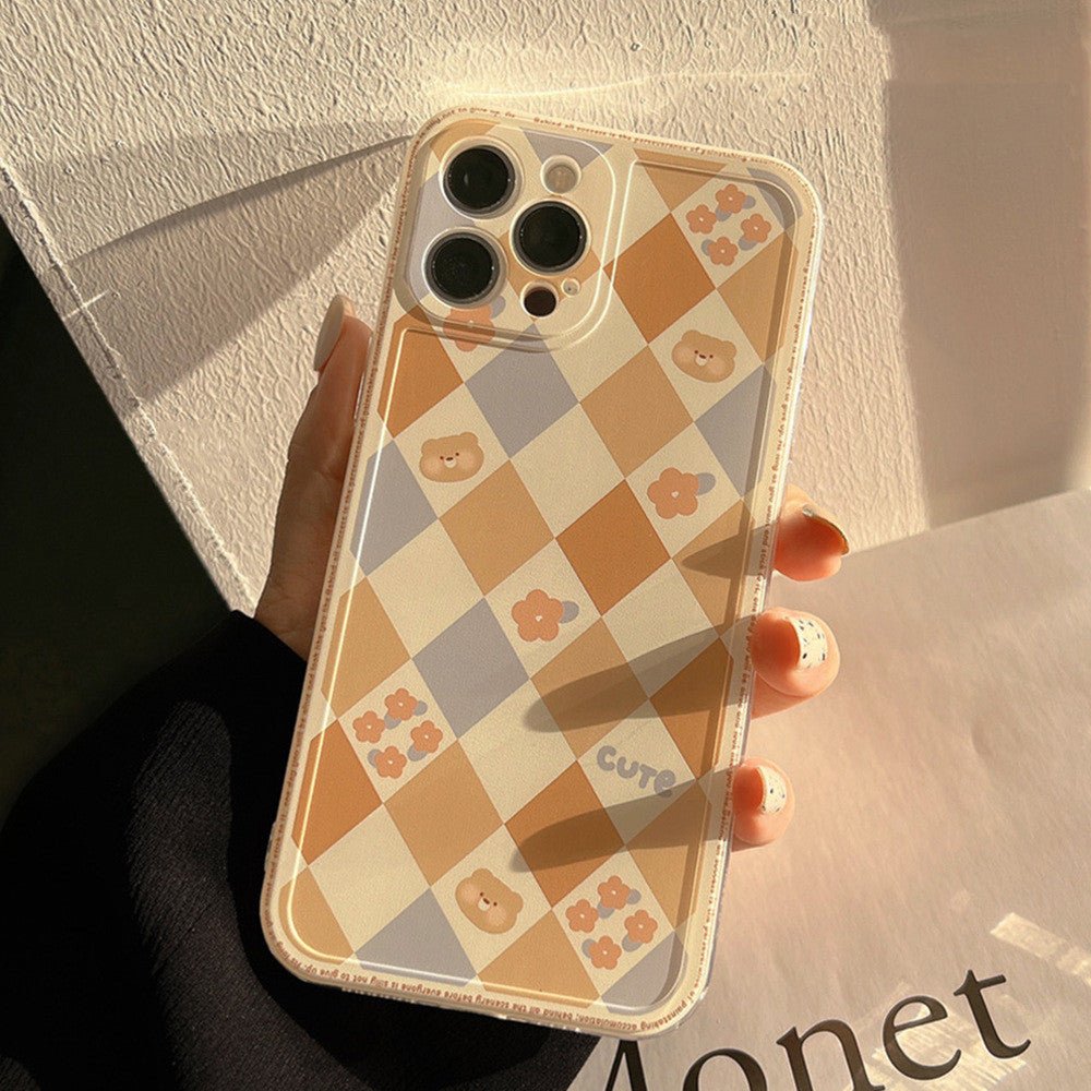 Retro Checkered Pattern iPhone Case Cover
