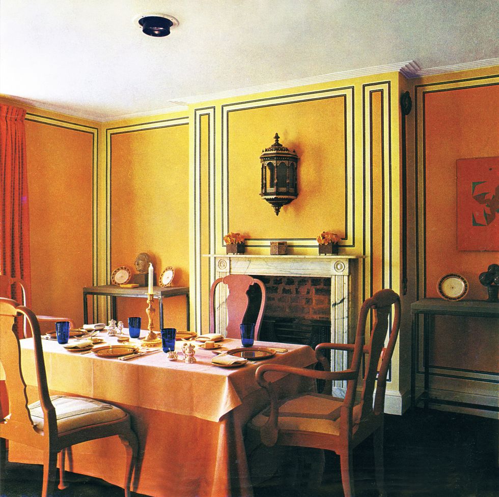 David Hicks' St. Leonard's Terrace dining room