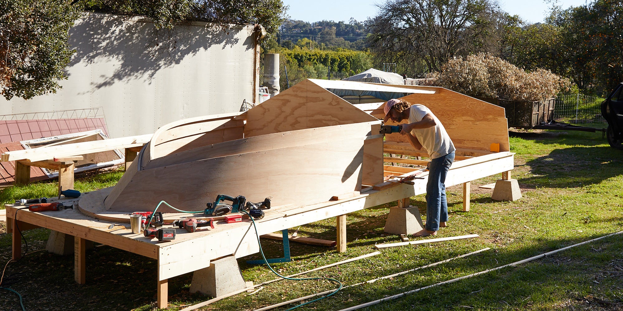 Jay Nelson Builds a Boat