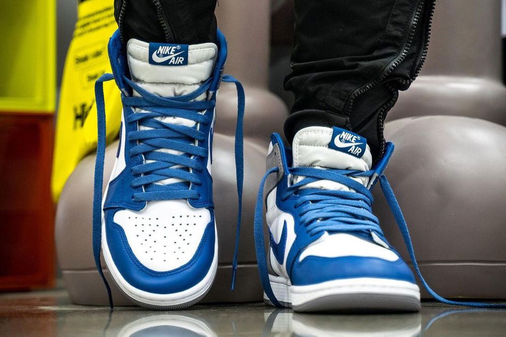 Air Jordan 1 True Blue DZ5485-410 Fecha de lanzamiento en los pies