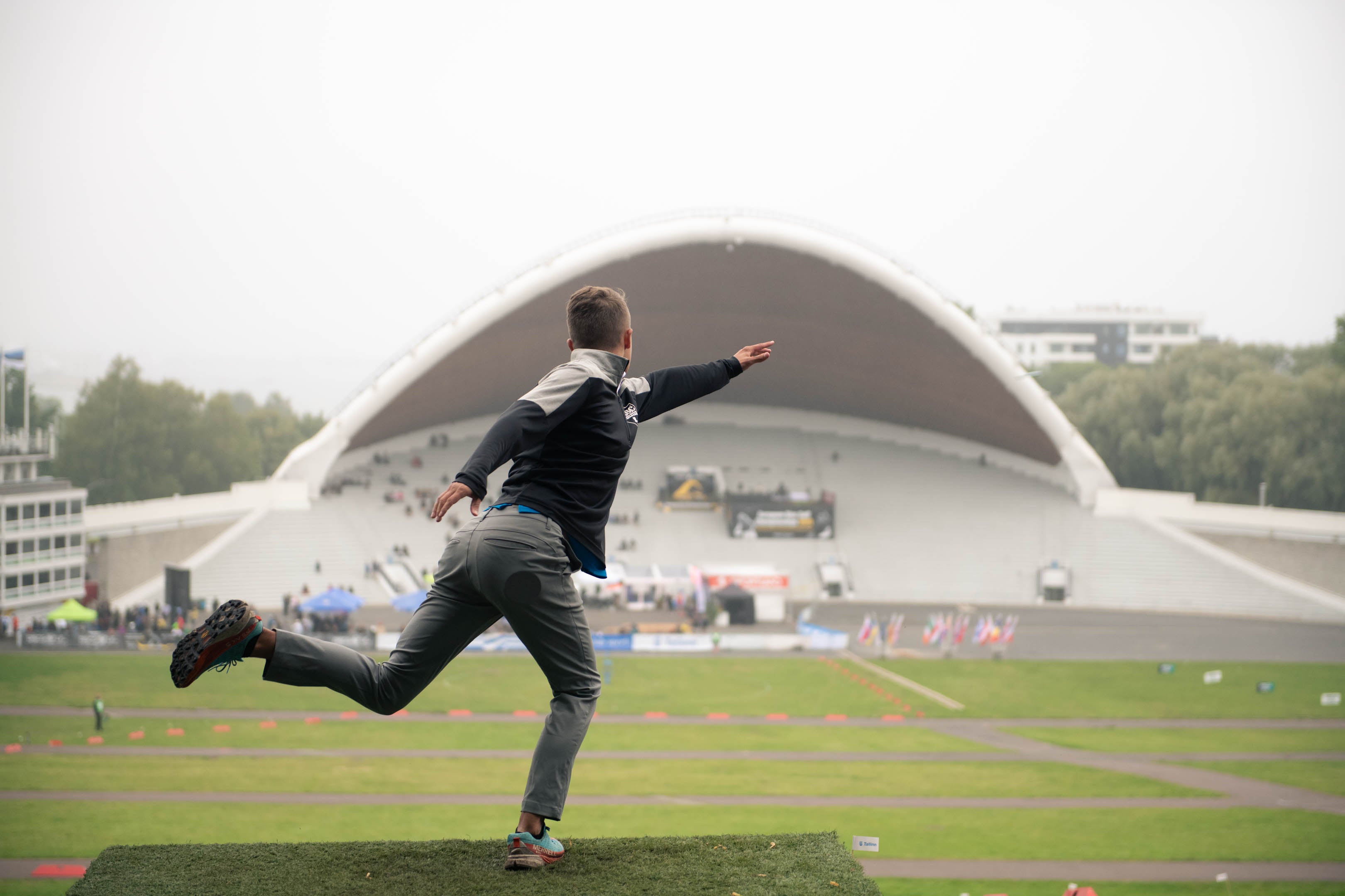 Niklas Anttila at the Tallinn Song Festival Grounds during the European Disc Golf Championships 2023. Raido Liiksmann photo