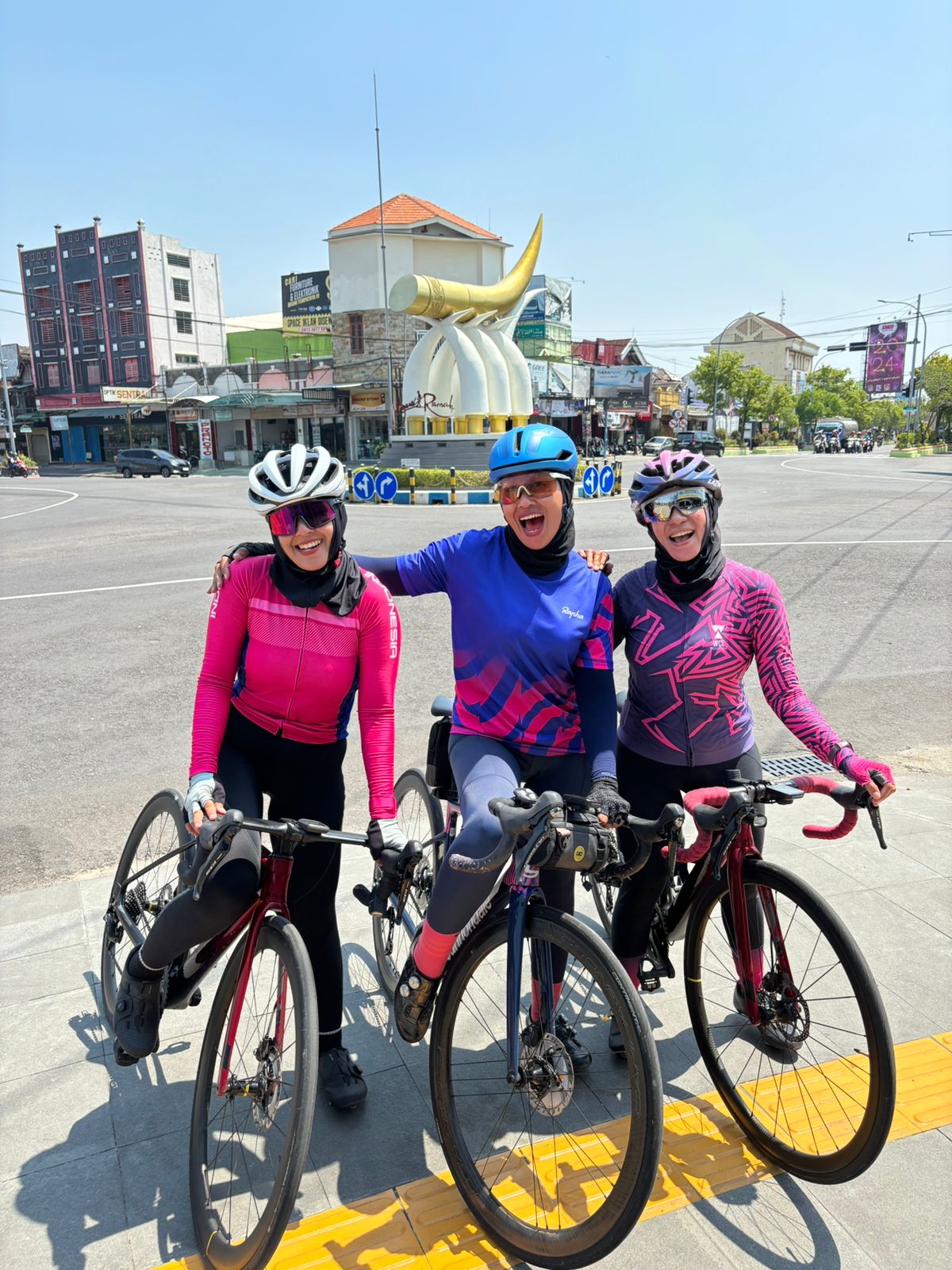 Tur Yogayakarta-Jombang 258 KM, Ajang Pemanasan Tiga Cyclist WCC Sebelum Long Ride ke Bali