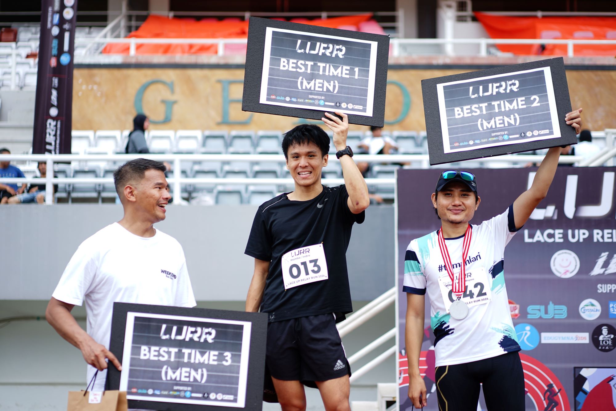 Lace Up Relay Run Sukses Tarik Minat Ratusan Runners di Palembang