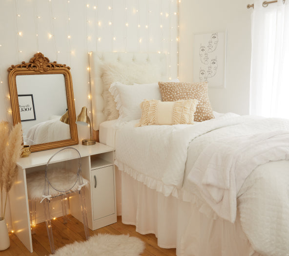 Aesthetic Vibes  College dorm room decor, Luxury room bedroom