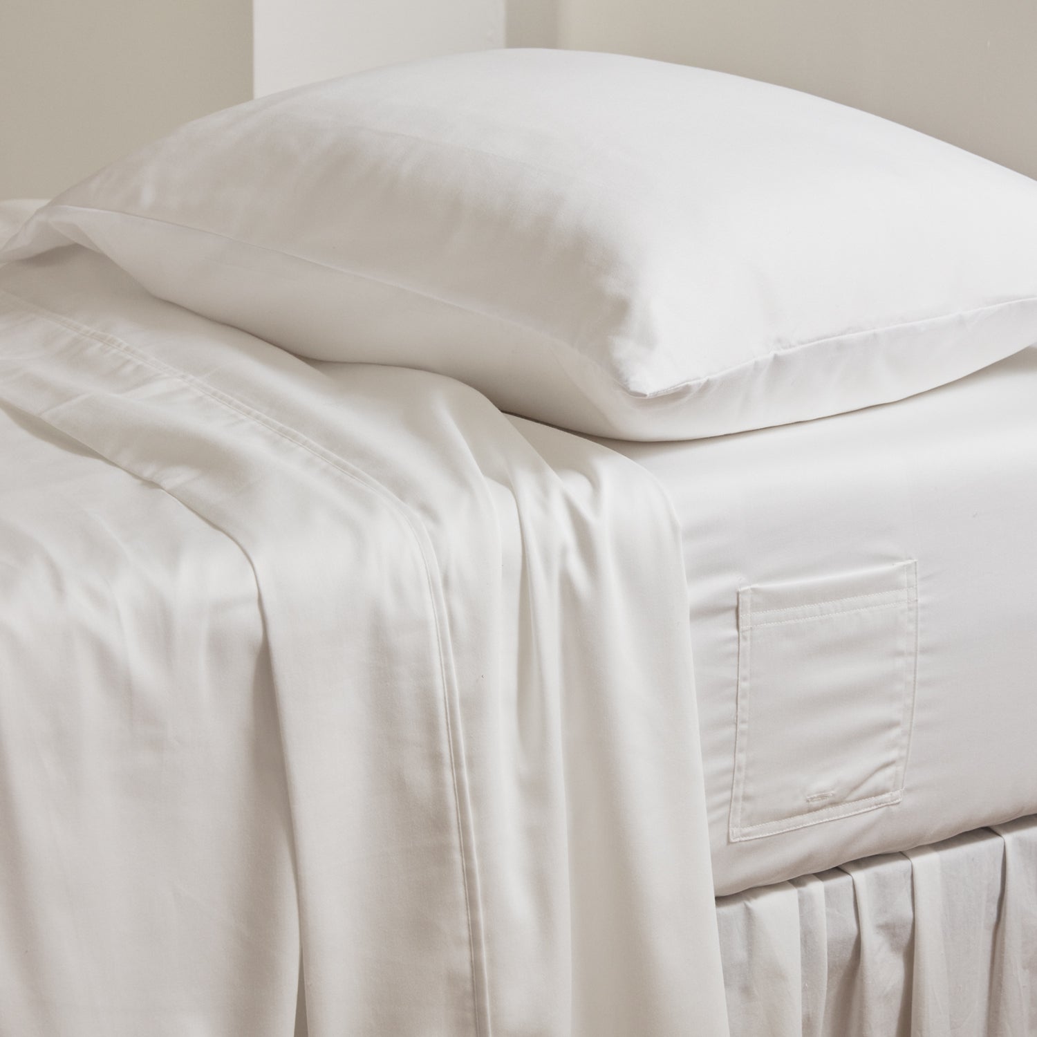 Robin Cotton Sheet Set with Bedside Pocket - Dormify product image