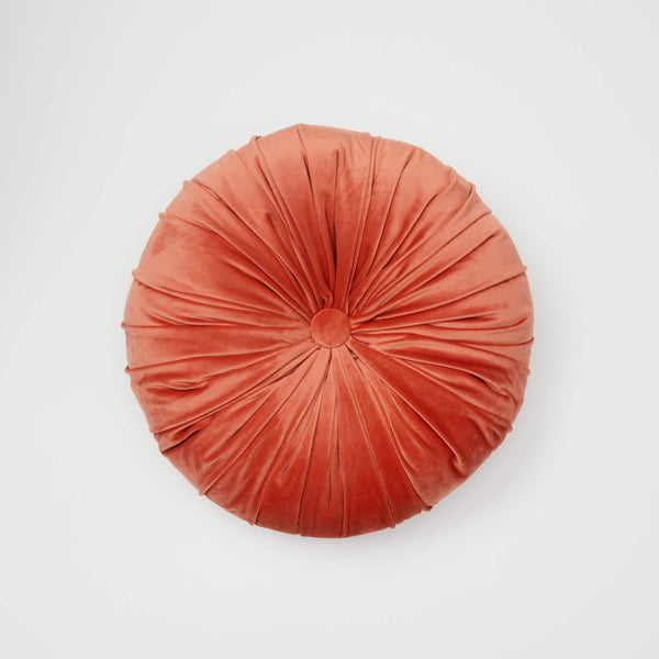 https://cdn.shopify.com/s/files/1/0607/1844/8811/products/Velvet_Round_Pillow_Terracotta_002_600x600.jpg?v=1673452721