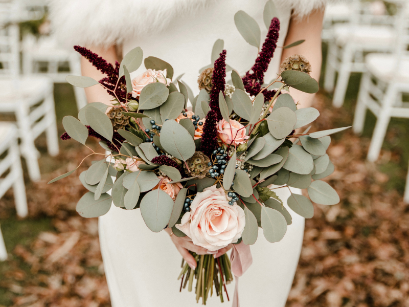 Dried flower bouquet