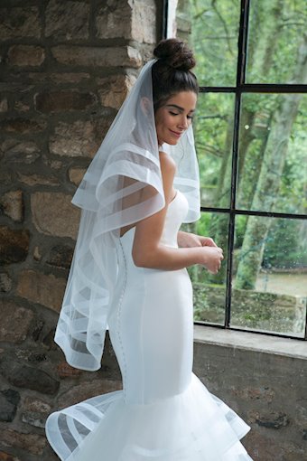 EWedded Pronovias Cathedral Veil Style V2037