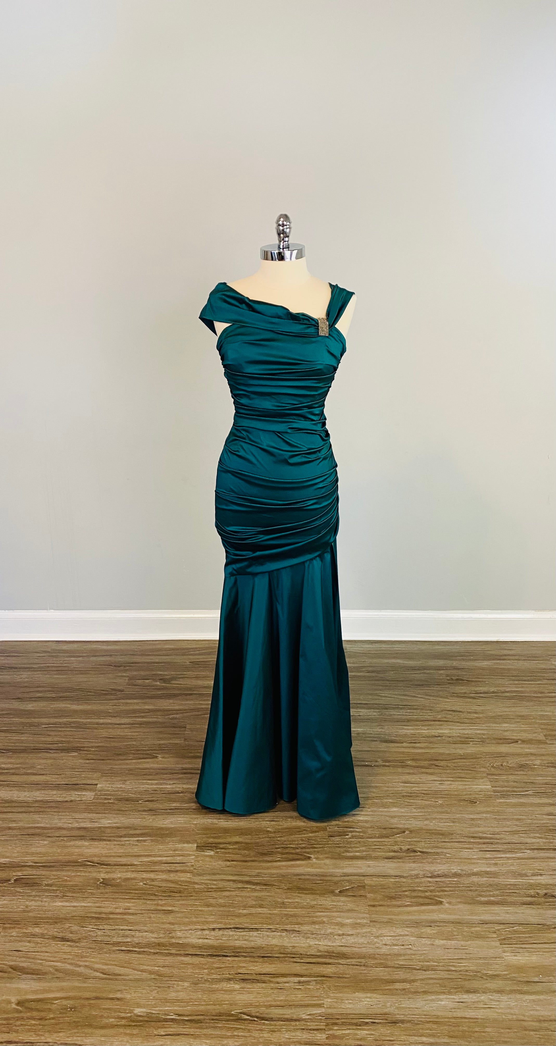 Teri jon emerald green clearance dress