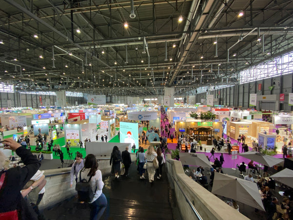 Coup d'œil sur le hall Palexpo de Genève : plus de 1'000 exposants venus d'environ 130 pays à travers le monde.