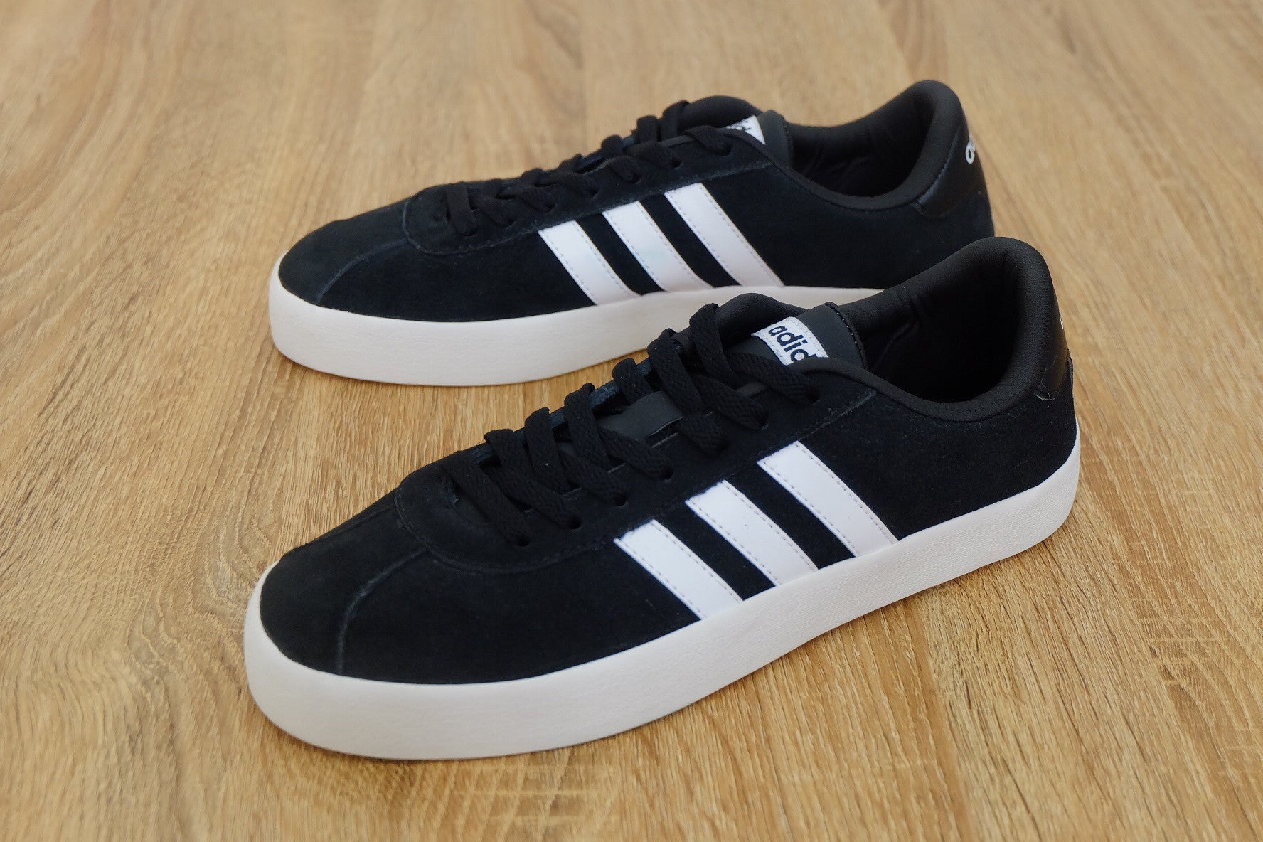 malter Nemoj stidljiv adidas neo st 