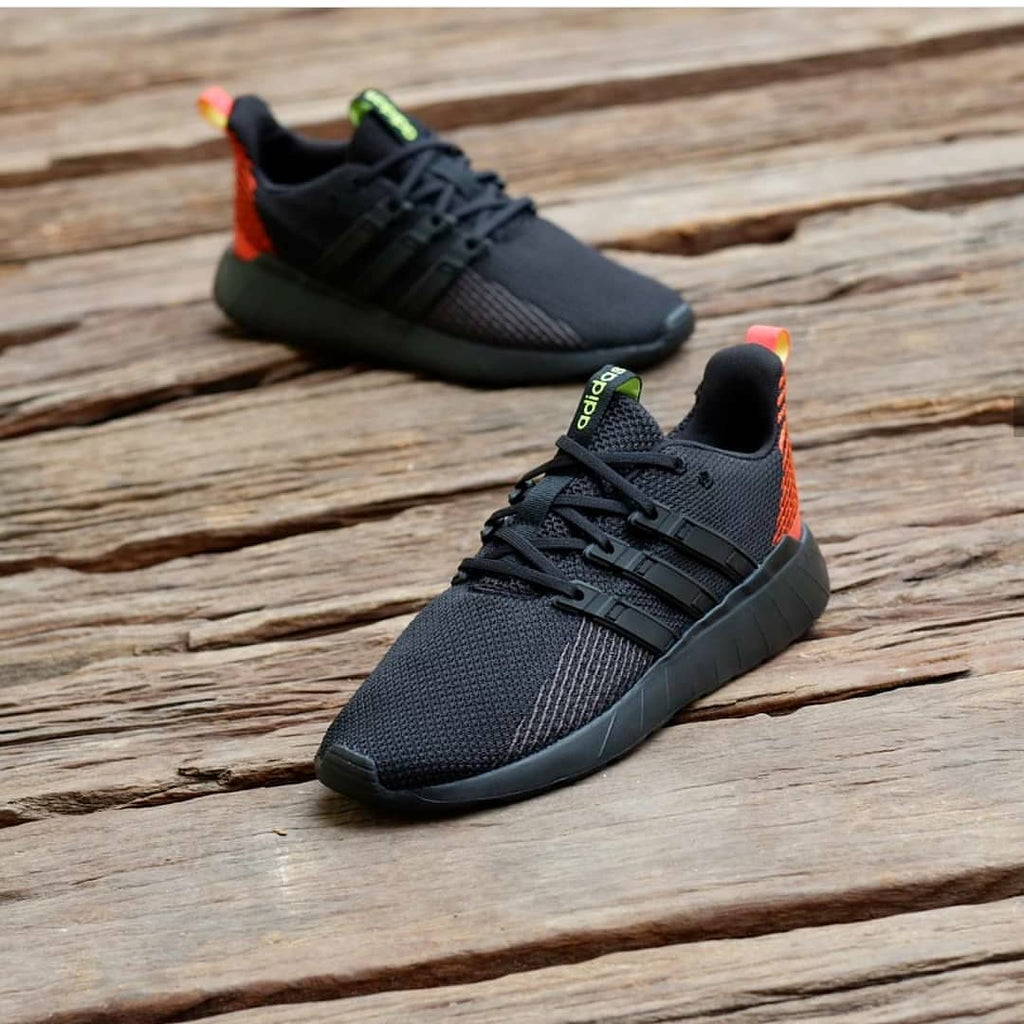 adidas questar flow triple black