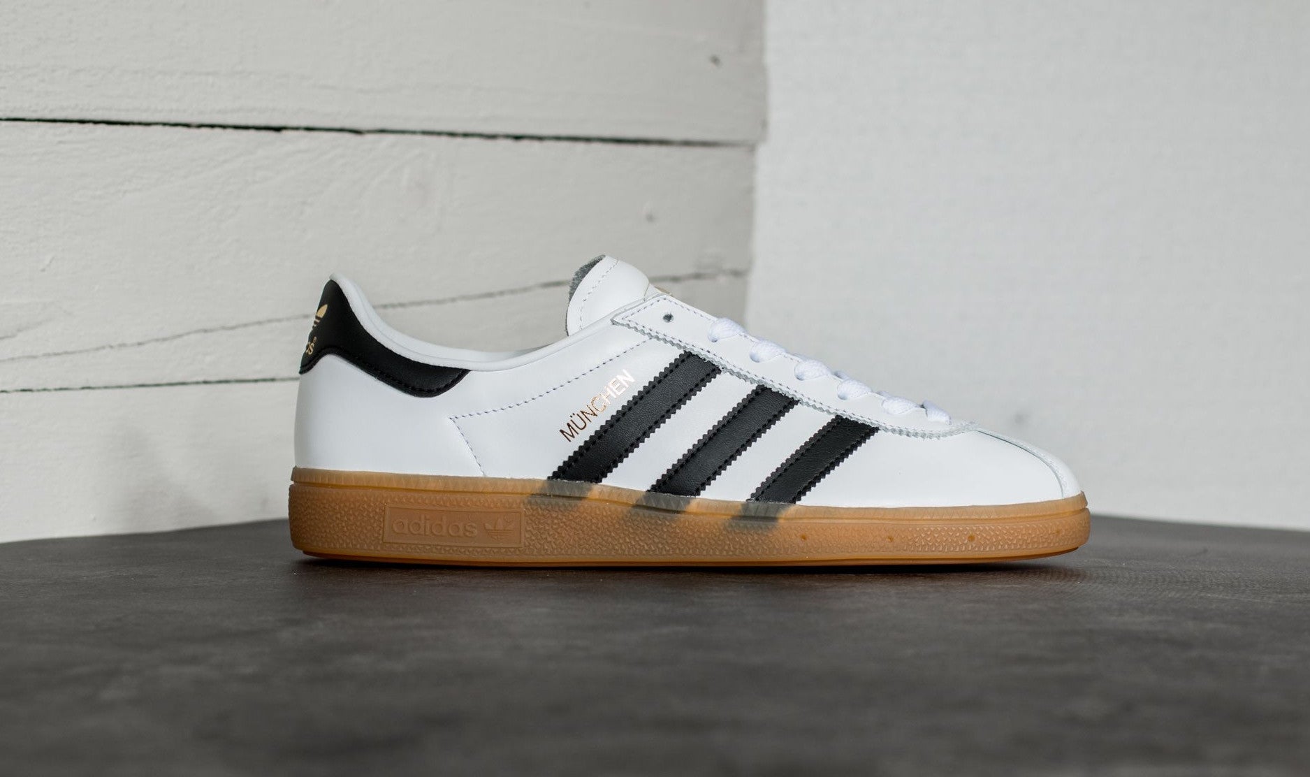 adidas munchen white black gum