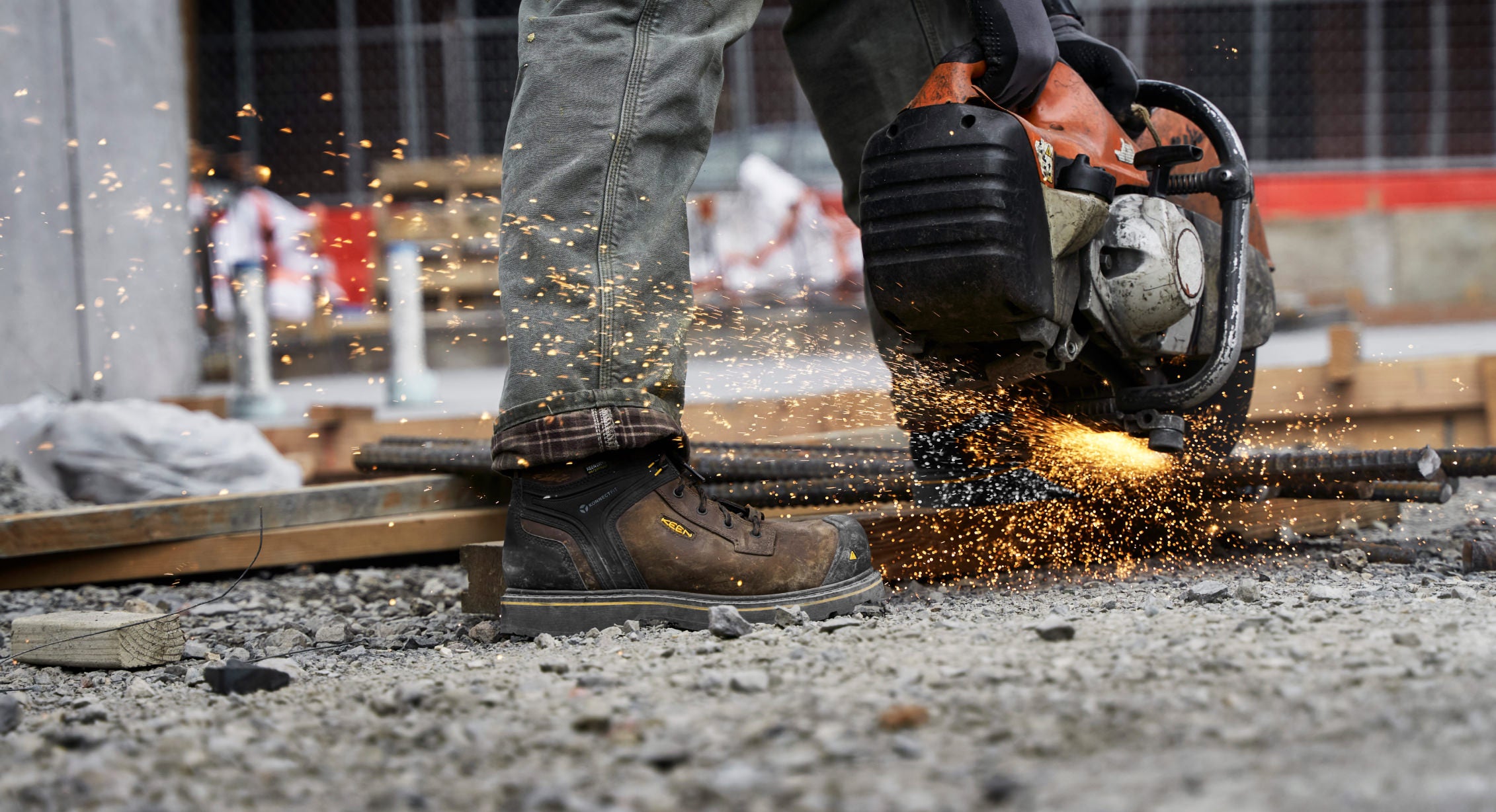 Worker in heavy duty Abitibi II work boot